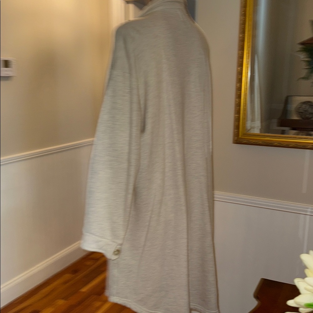 Electric & Rose Heathered Gray Fleece Jacket. Large. Gently worn. - Picture 5 of 8